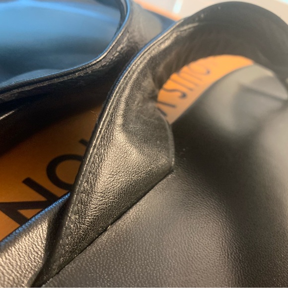 Louis Vuitton MIRABEAU THONG SANDALS - Picture 7 of 14